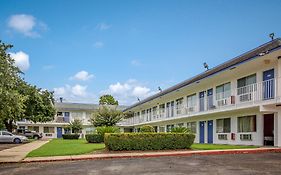 Motel 6-Conroe, Tx